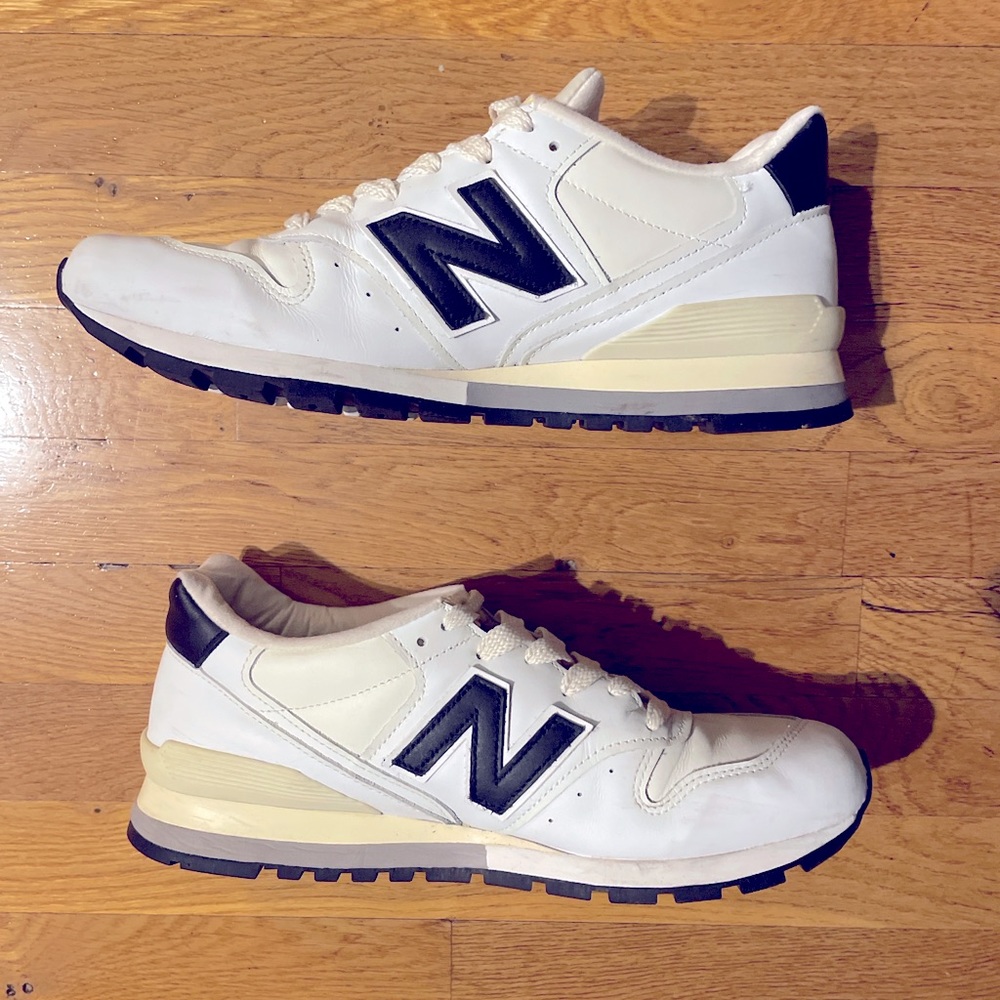 NEW BALANCE- WORN ONCE**